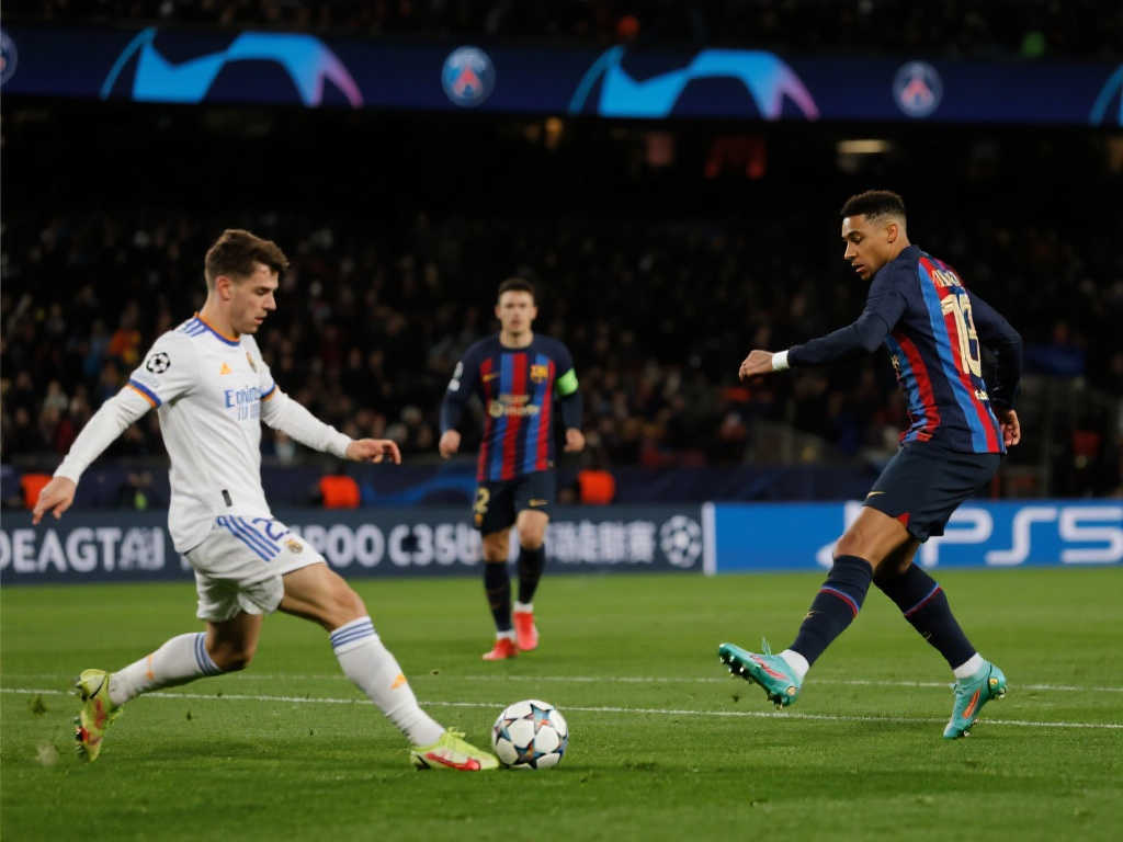 【早报】巴黎巴萨虽败犹荣，携手晋级欧冠四强！